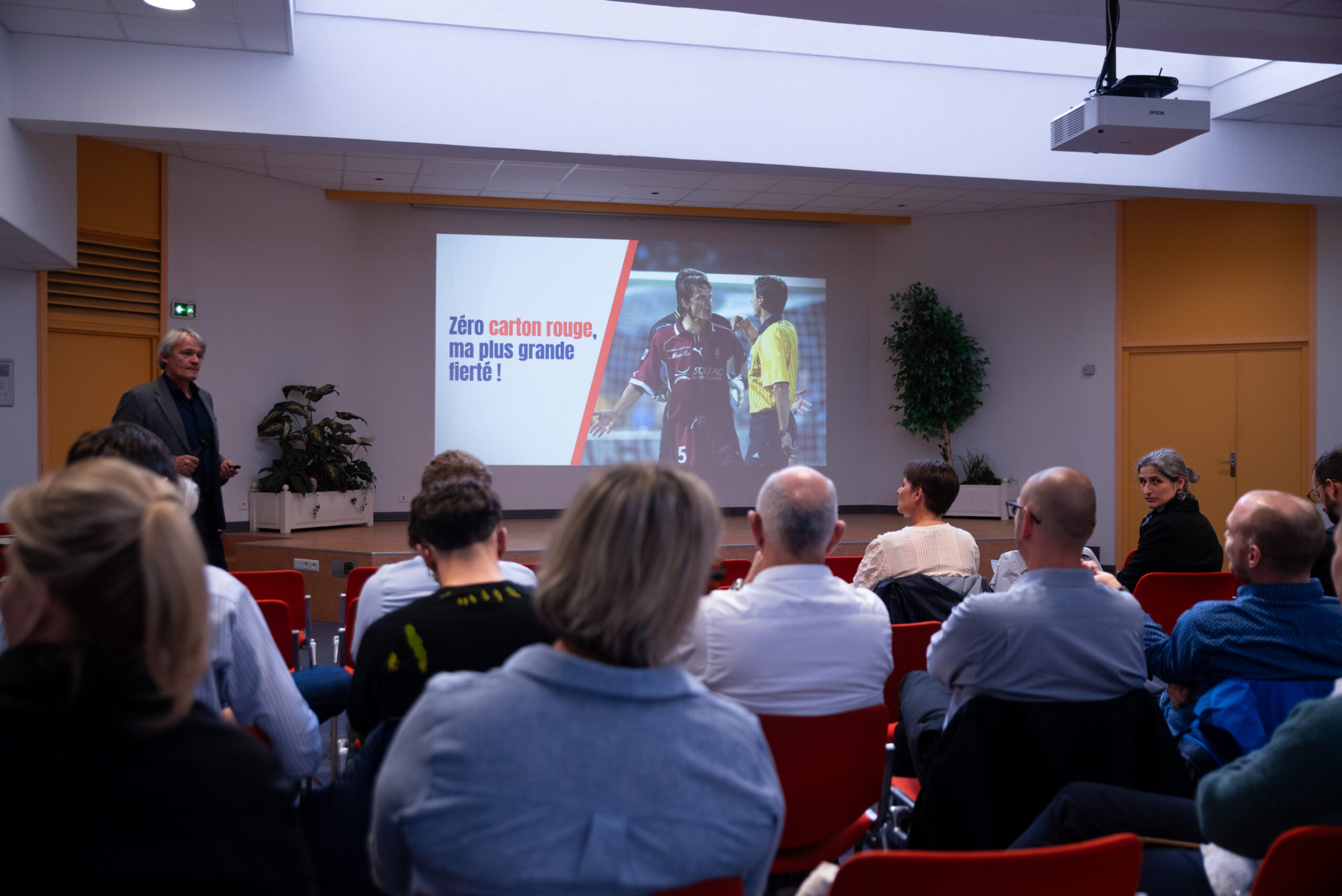 conference-s-kastendeutch-manag-air-cover